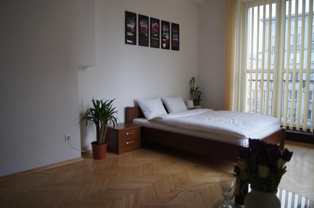 Krucza By Rental Apartments Varsovia Exterior foto